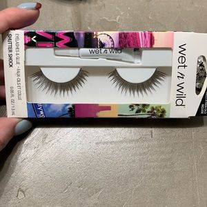 Wet N Wild lashes